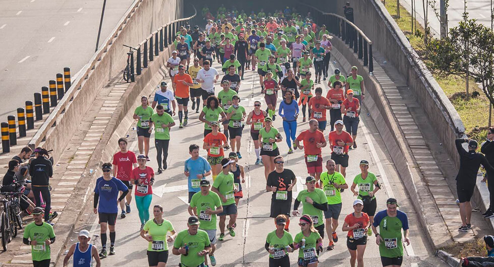 SP City Marathon reúne cerca de 11 mil corredores Sua Corrida